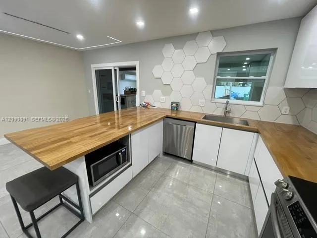 11805 SW 169th St Miami, FL 33177