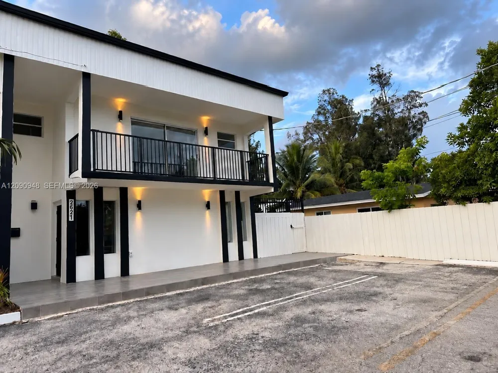 3301 nw 13th terr Miami, FL 33125