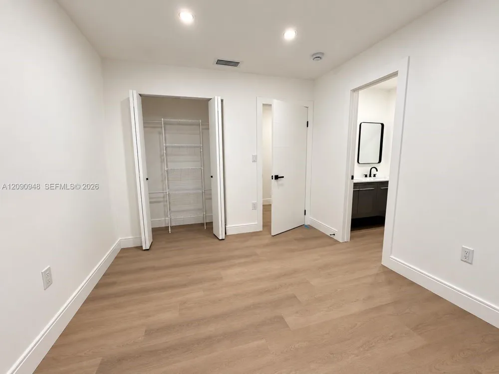 3301 nw 13th terr Miami, FL 33125