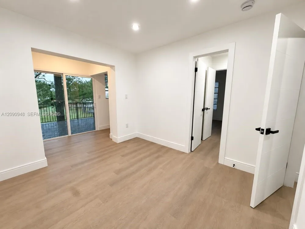 3301 nw 13th terr Miami, FL 33125