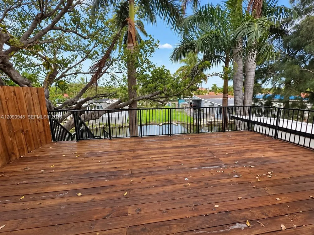 3301 nw 13th terr Miami, FL 33125