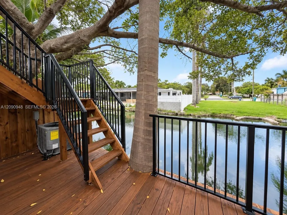 3301 nw 13th terr Miami, FL 33125