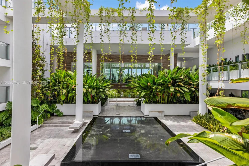 1201 20th St #414 Miami Beach, FL 33139