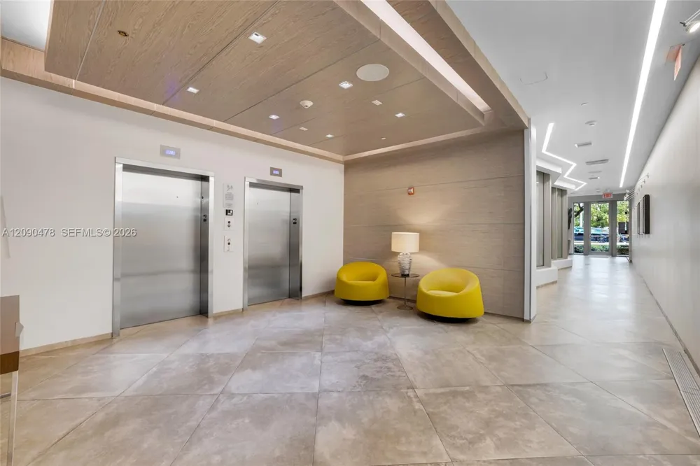 1201 20th St #414 Miami Beach, FL 33139