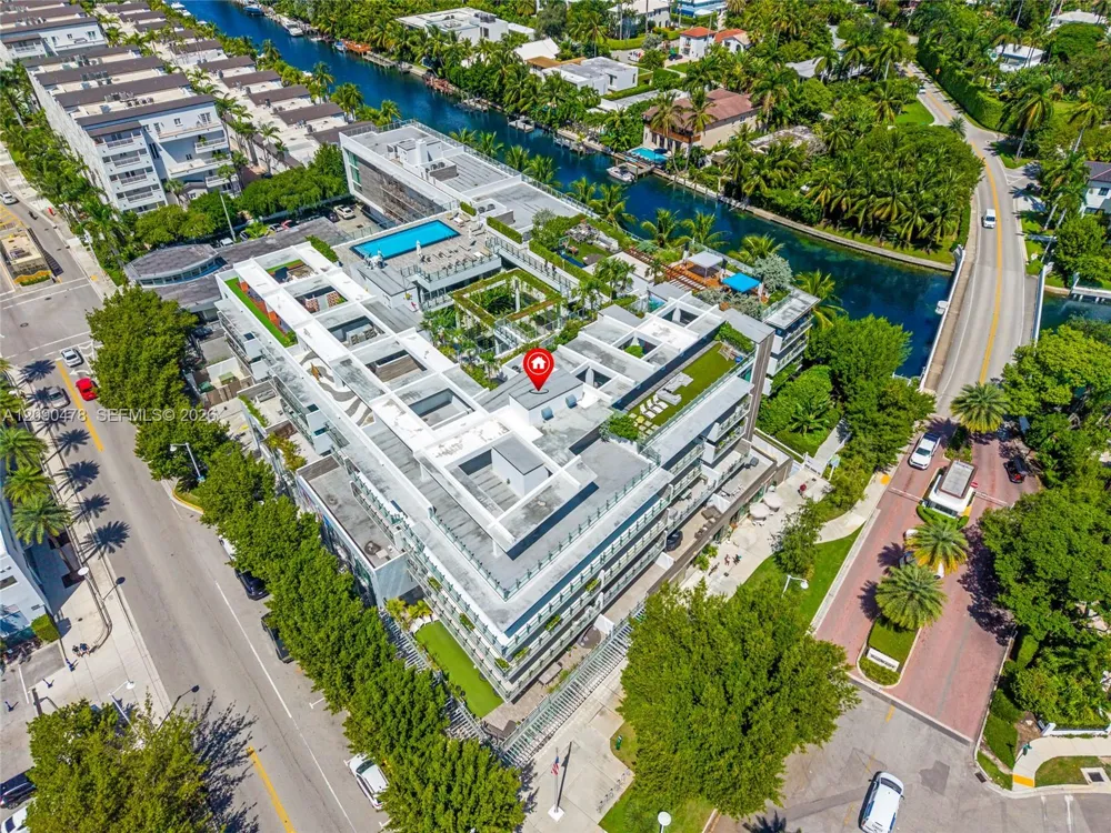1201 20th St #414 Miami Beach, FL 33139