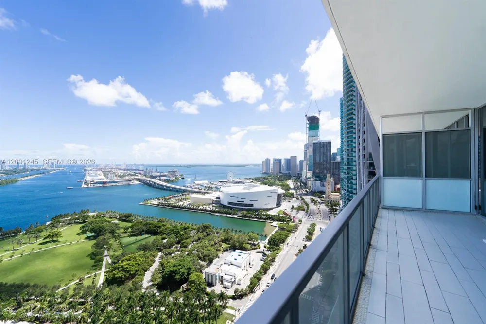 1100 Biscayne Blvd #3302 Miami, FL 33132
