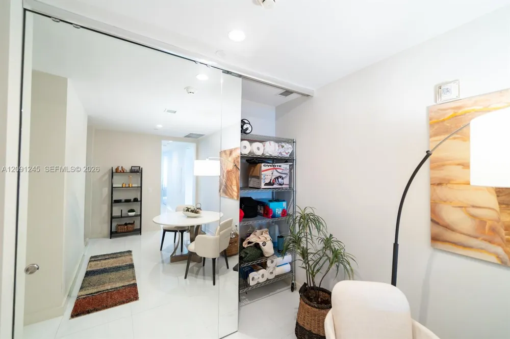 1100 Biscayne Blvd #3302 Miami, FL 33132