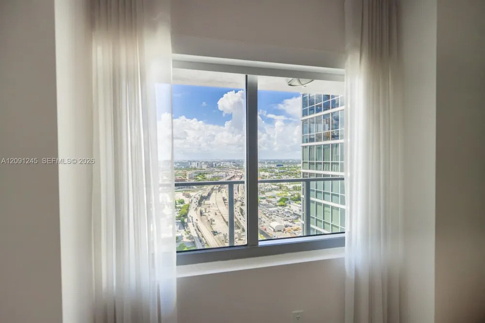 1100 Biscayne Blvd #3302 Miami, FL 33132