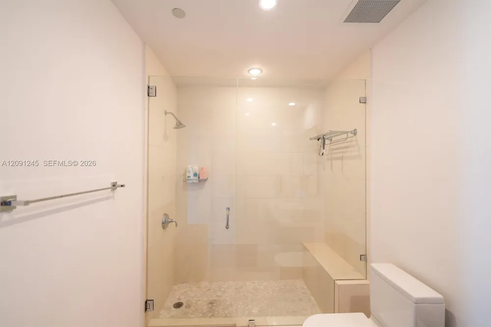 1100 Biscayne Blvd #3302 Miami, FL 33132