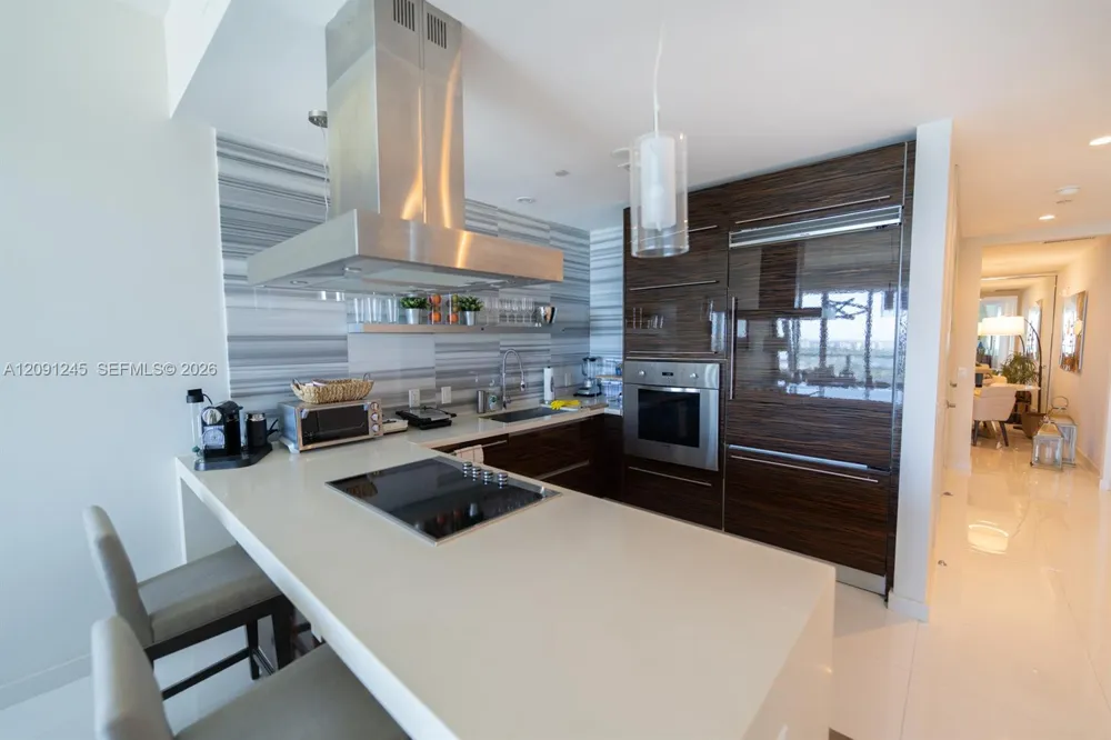 1100 Biscayne Blvd #3302 Miami, FL 33132