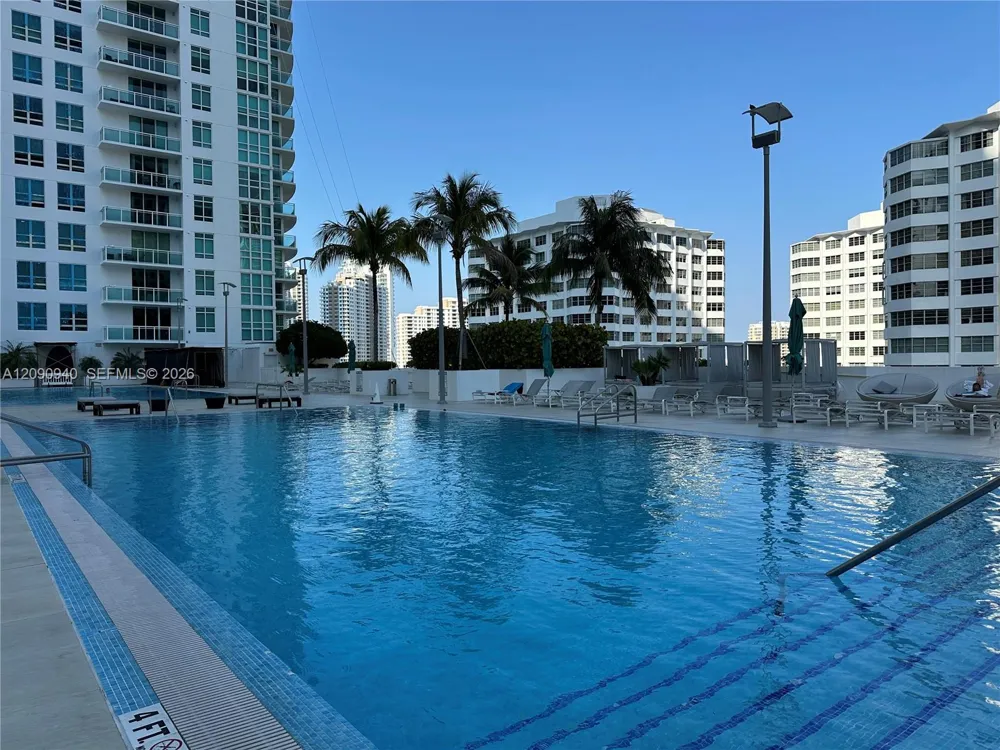951 Brickell Ave #1009 Miami, FL 33131