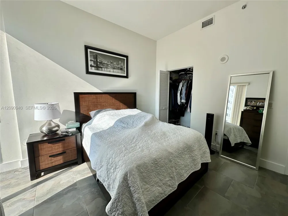 951 Brickell Ave #1009 Miami, FL 33131