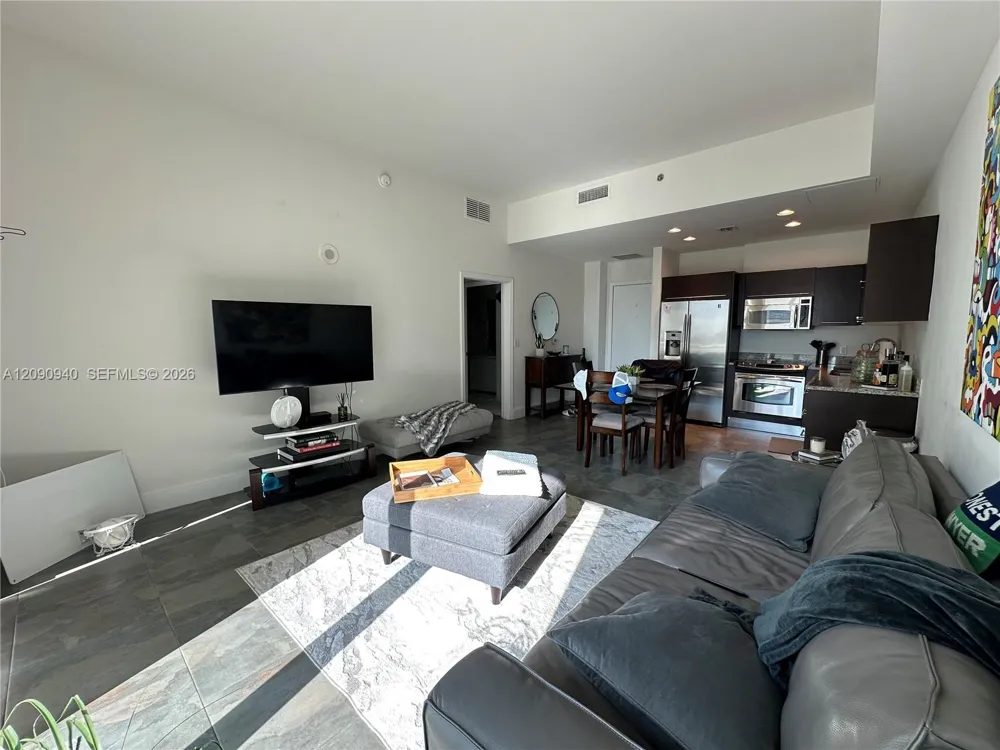 951 Brickell Ave #1009 Miami, FL 33131