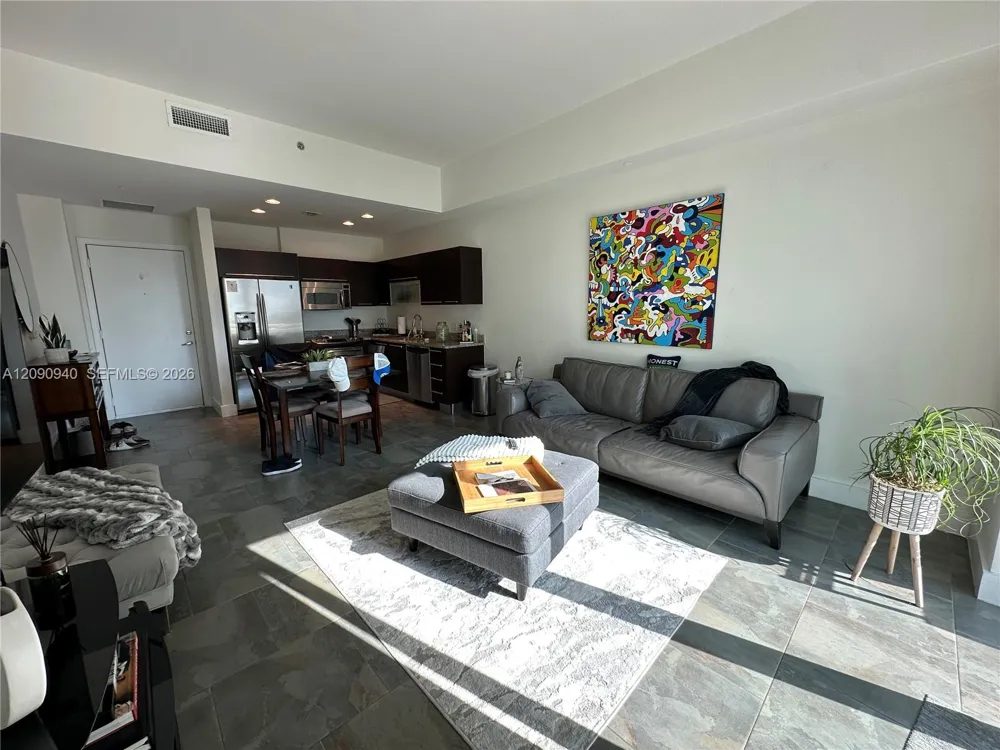 951 Brickell Ave #1009 Miami, FL 33131