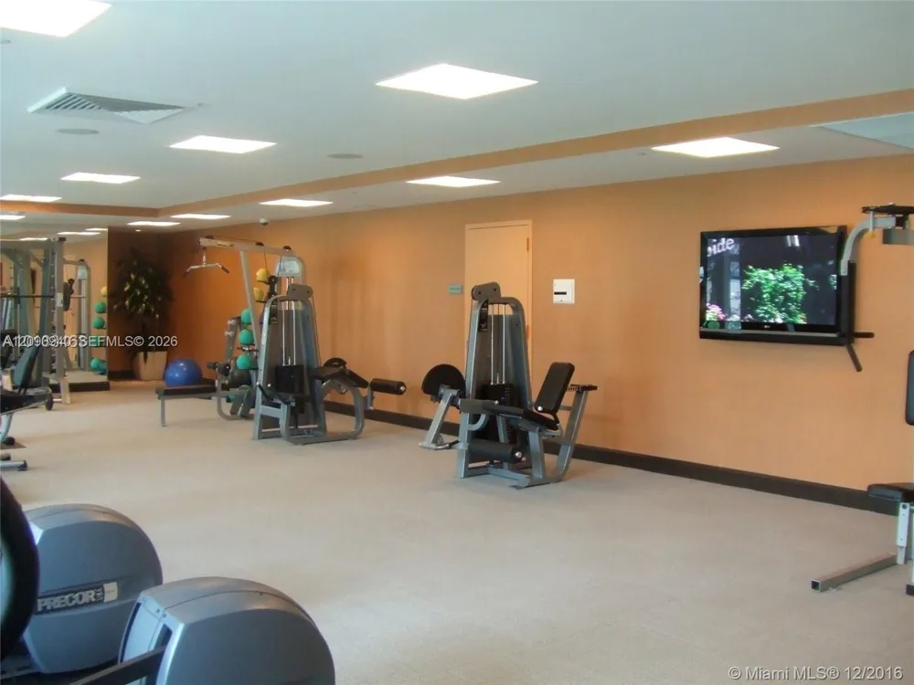 951 Brickell Ave #1009 Miami, FL 33131