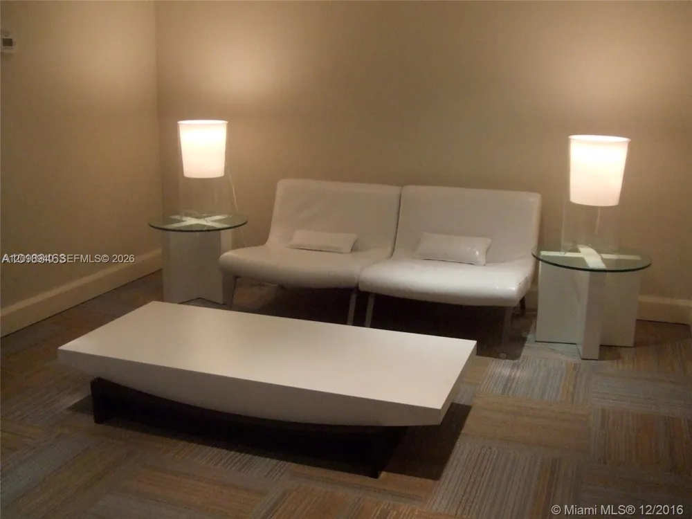 951 Brickell Ave #1009 Miami, FL 33131