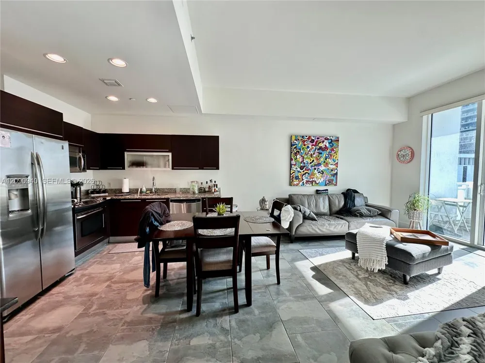 951 Brickell Ave #1009 Miami, FL 33131