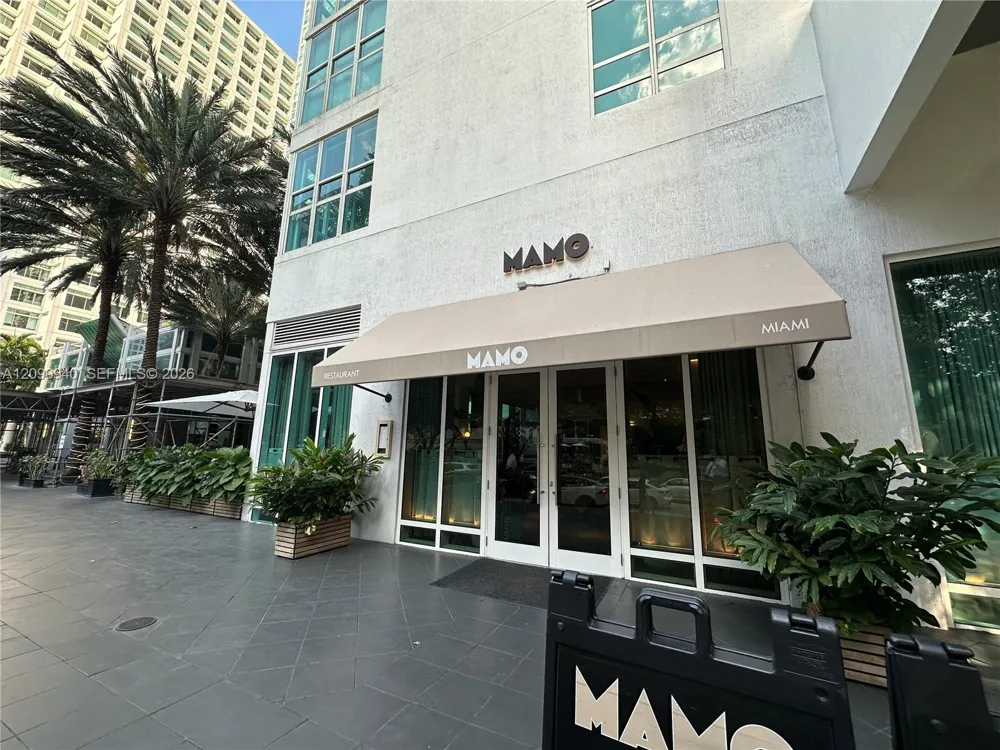 951 Brickell Ave #1009 Miami, FL 33131