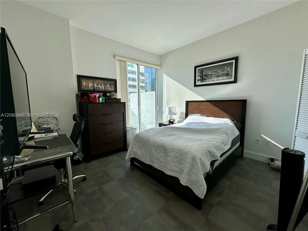 951 Brickell Ave #1009 Miami, FL 33131