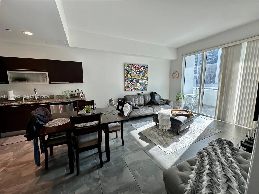 951 Brickell Ave #1009 Miami, FL 33131