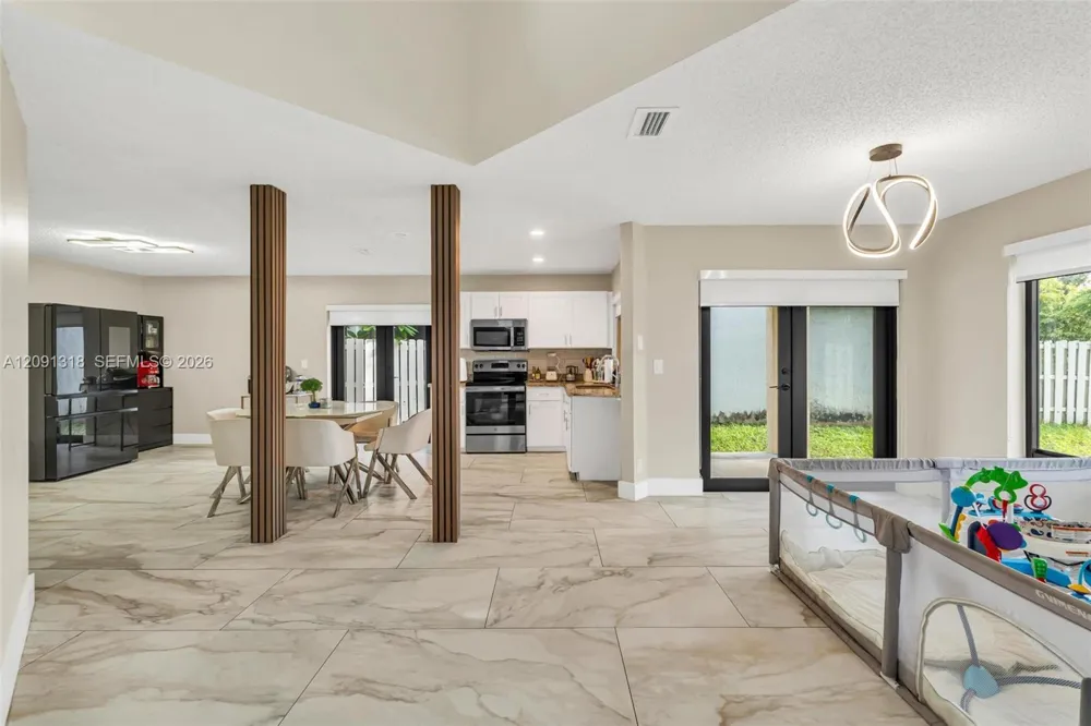 2836 W River Run Cir W Miramar, FL 33025