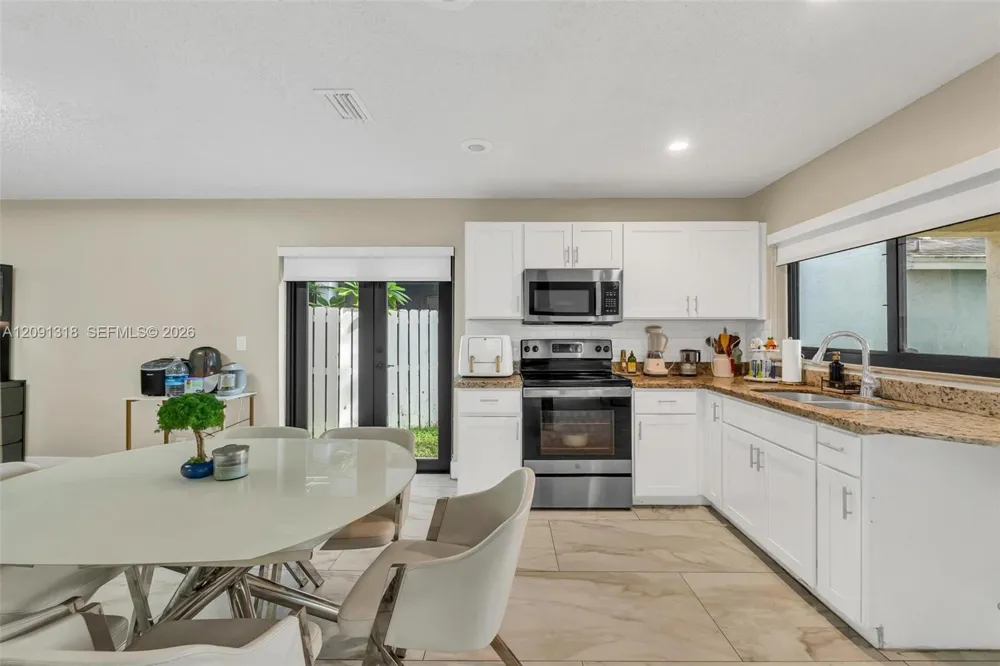 2836 W River Run Cir W Miramar, FL 33025