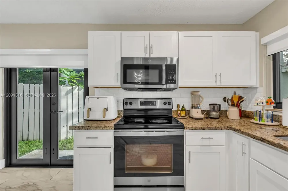 2836 W River Run Cir W Miramar, FL 33025