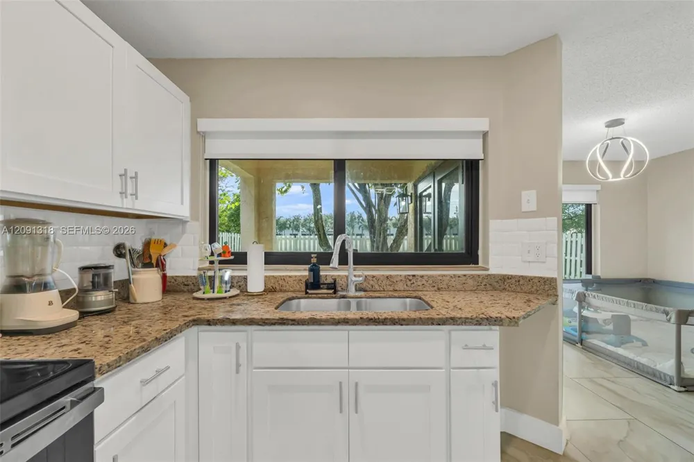 2836 W River Run Cir W Miramar, FL 33025