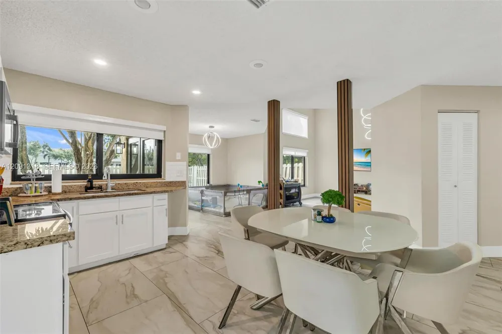 2836 W River Run Cir W Miramar, FL 33025