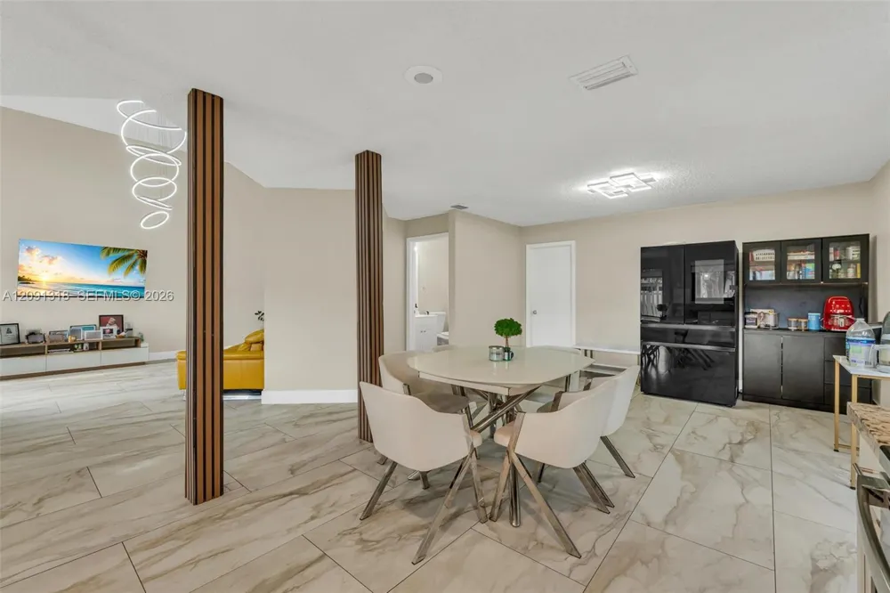2836 W River Run Cir W Miramar, FL 33025