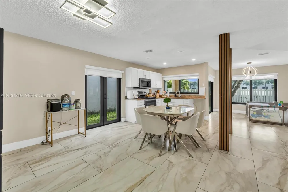 2836 W River Run Cir W Miramar, FL 33025