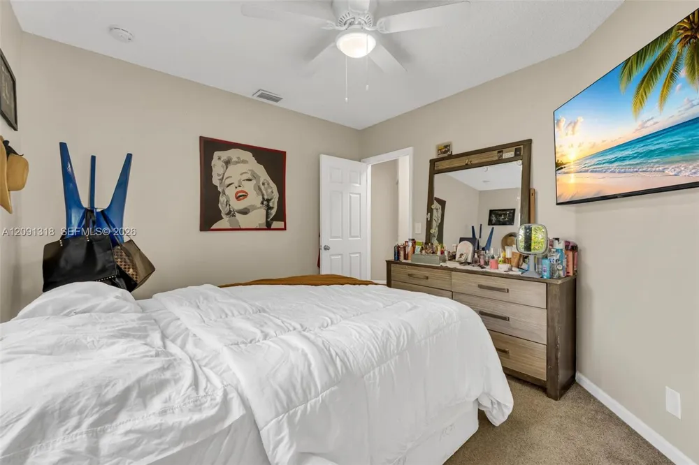 2836 W River Run Cir W Miramar, FL 33025