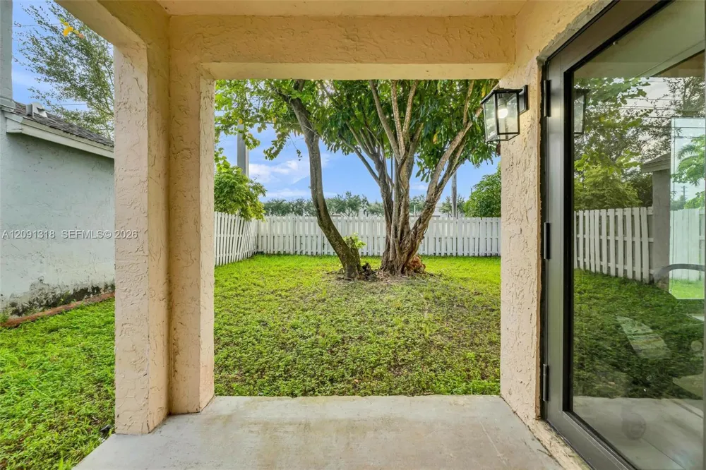 2836 W River Run Cir W Miramar, FL 33025