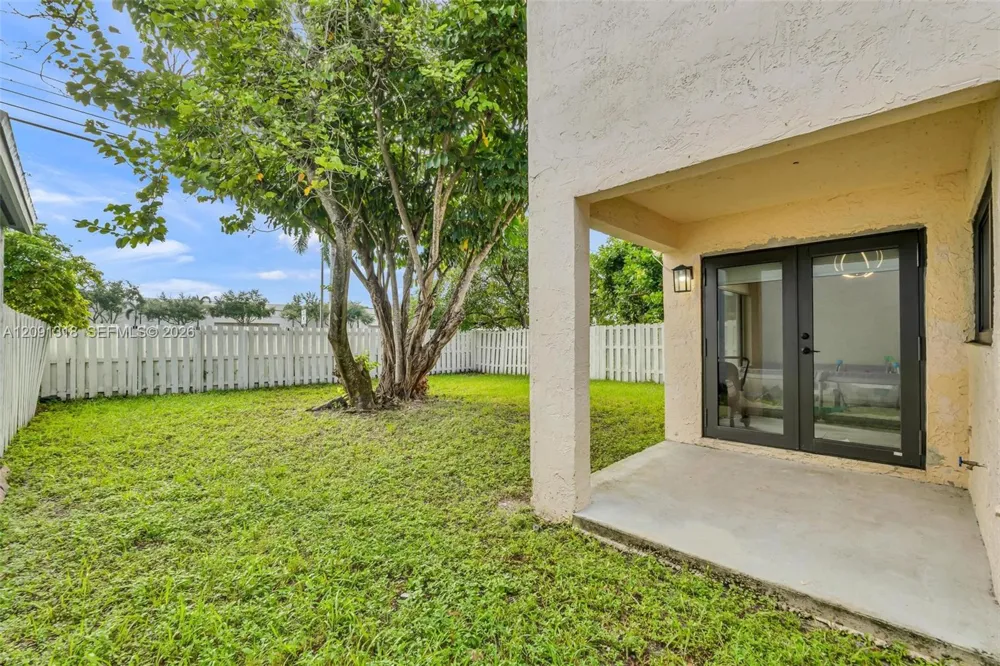 2836 W River Run Cir W Miramar, FL 33025