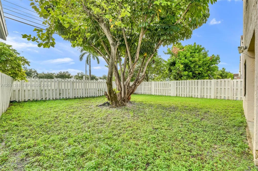 2836 W River Run Cir W Miramar, FL 33025