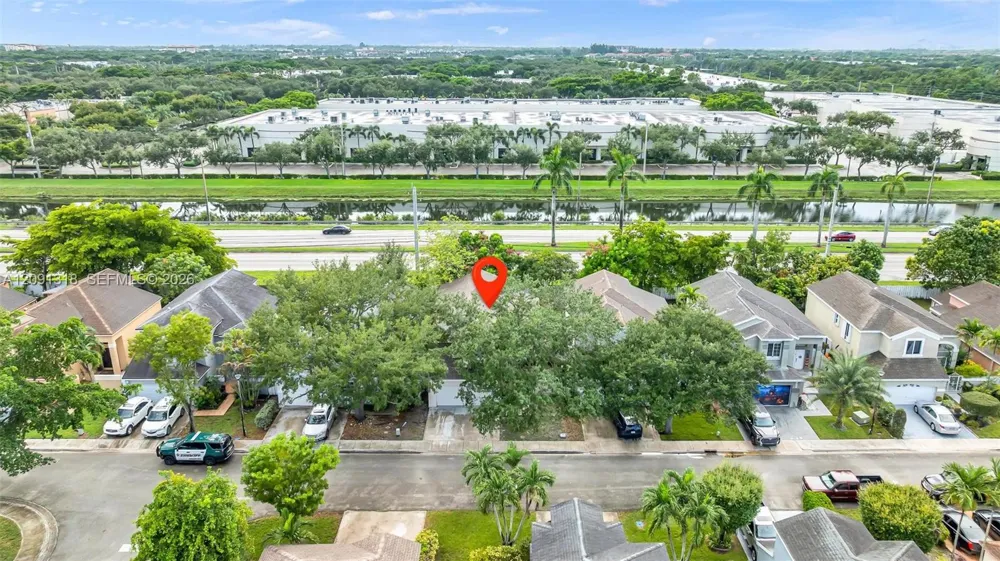 2836 W River Run Cir W Miramar, FL 33025