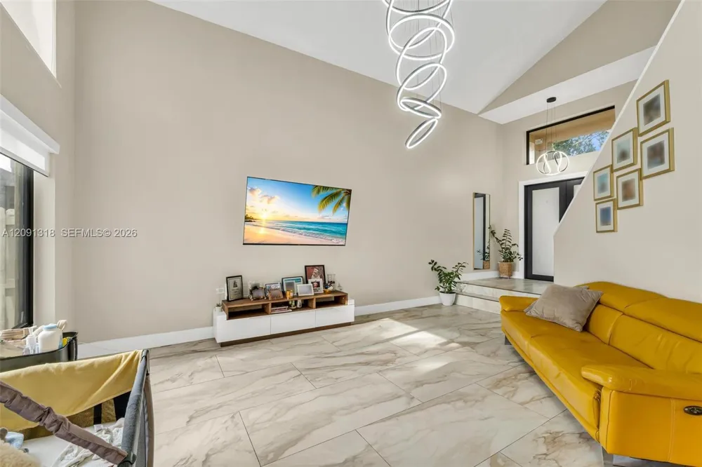 2836 W River Run Cir W Miramar, FL 33025