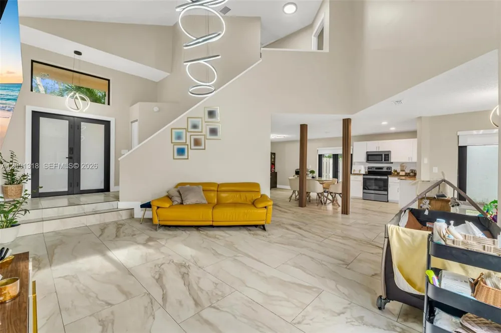 2836 W River Run Cir W Miramar, FL 33025