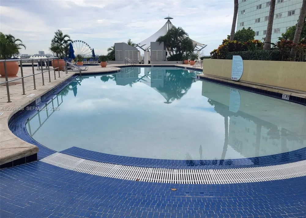 253 NE 2nd St #234 Miami, FL 33132