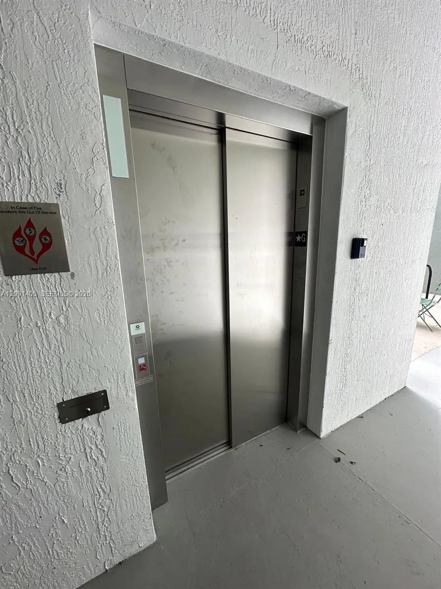 3422 NW 5th Ave #405 Miami, FL 33127