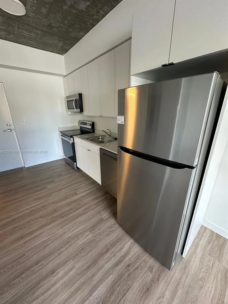 3422 NW 5th Ave #405 Miami, FL 33127