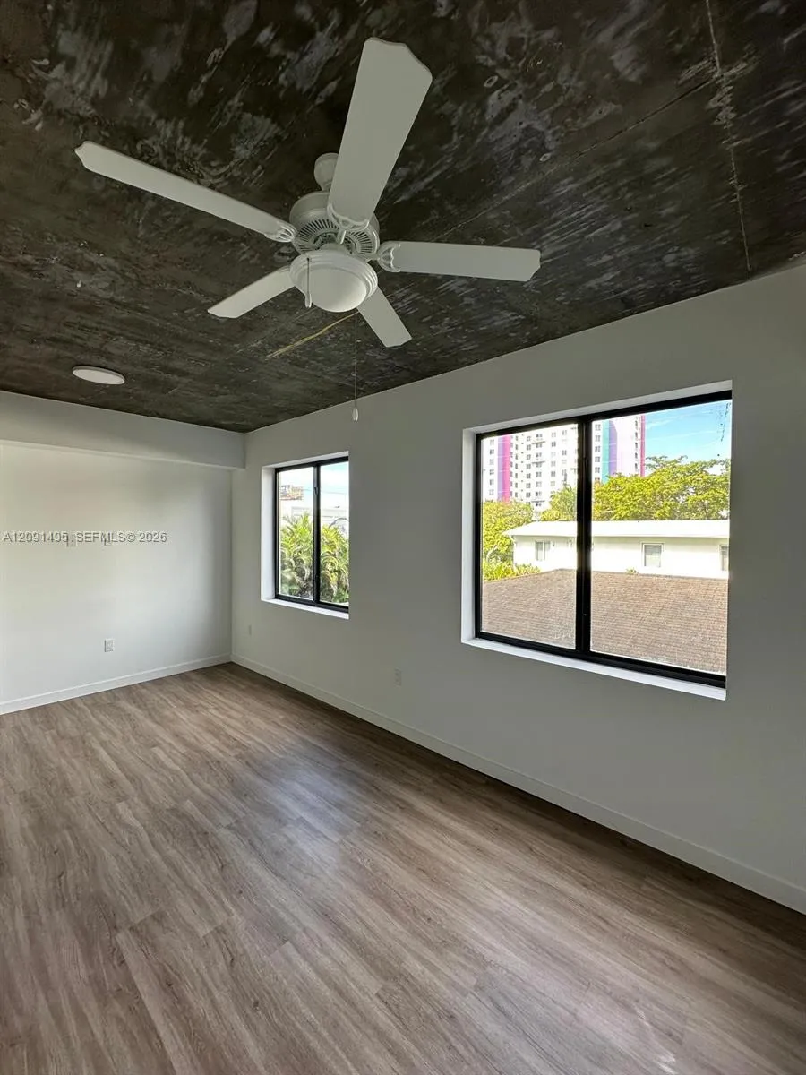 3422 NW 5th Ave #405 Miami, FL 33127