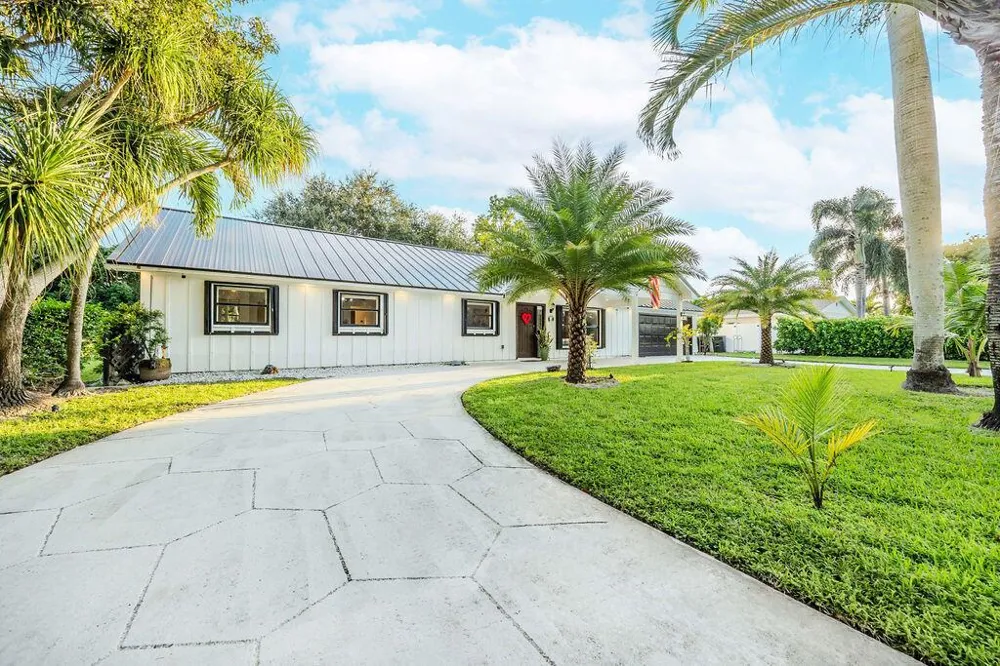 2024 PALMETTO ROAD West Palm Beach, FL 33406