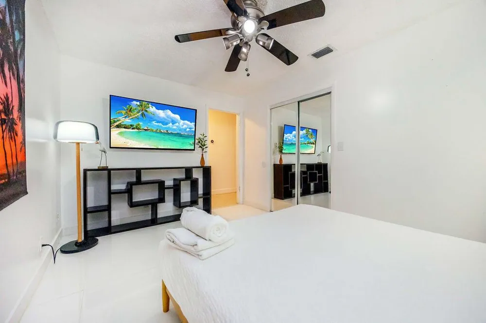 2024 PALMETTO ROAD West Palm Beach, FL 33406