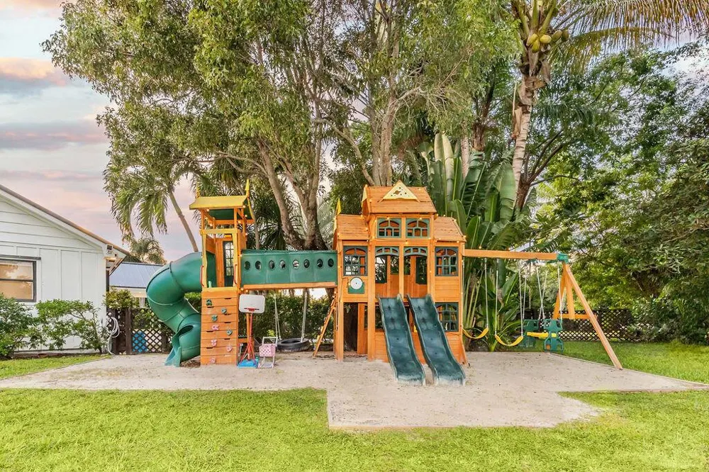 2024 PALMETTO ROAD West Palm Beach, FL 33406