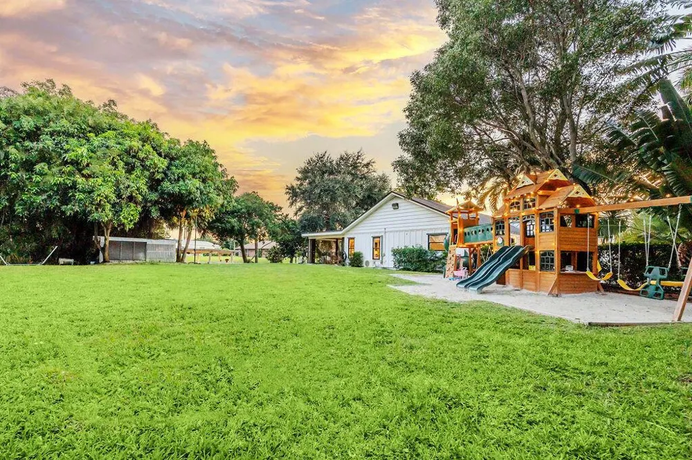 2024 PALMETTO ROAD West Palm Beach, FL 33406
