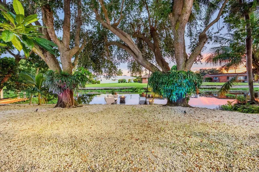 2024 PALMETTO ROAD West Palm Beach, FL 33406