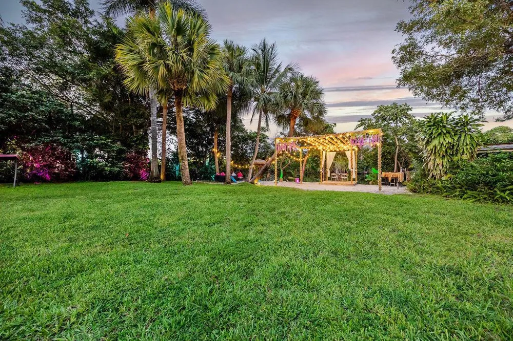 2024 PALMETTO ROAD West Palm Beach, FL 33406