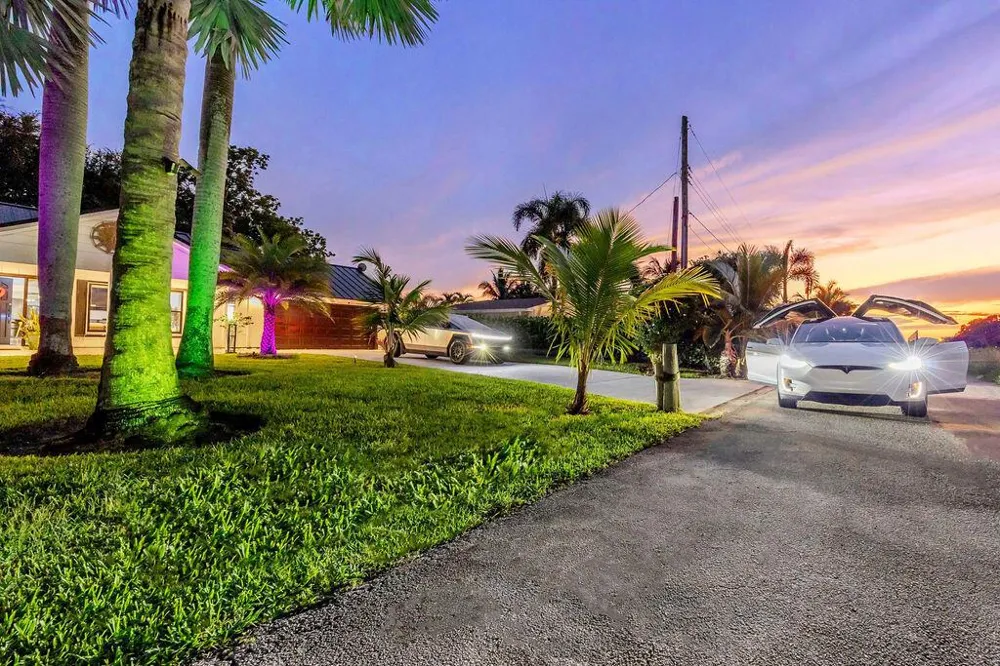 2024 PALMETTO ROAD West Palm Beach, FL 33406