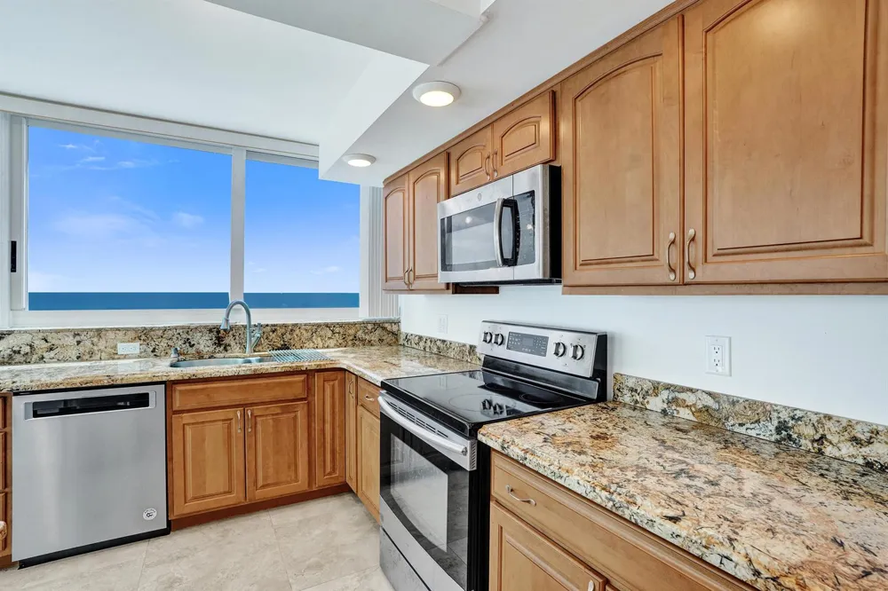 1360 S OCEAN BOULEVARD #1108 Pompano Beach, FL 33062